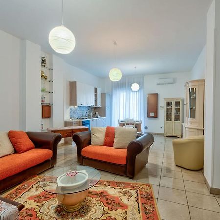 Casa Vacanza Binario 35 チェーリエ・メッサーピカ エクステリア 写真