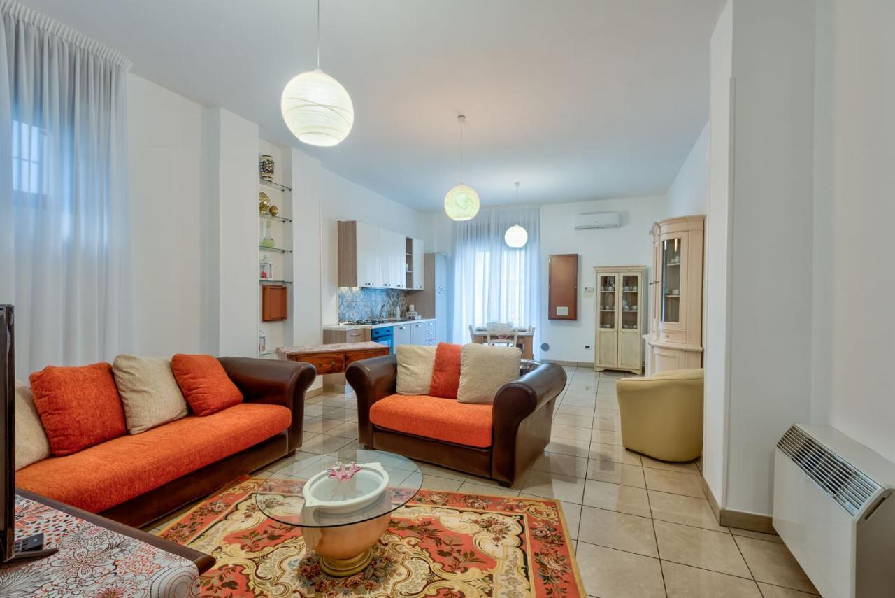 Casa Vacanza Binario 35 チェーリエ・メッサーピカ エクステリア 写真