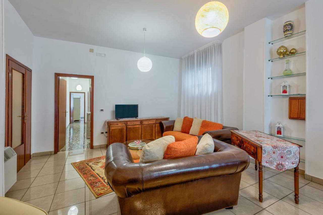 Casa Vacanza Binario 35 チェーリエ・メッサーピカ エクステリア 写真
